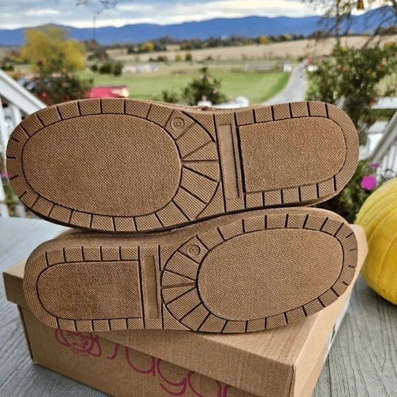 SUGAR Panthea winter women's CHESTNUT micro furry boots 2021 New in box sz 8 USA - Picture 5 of 16